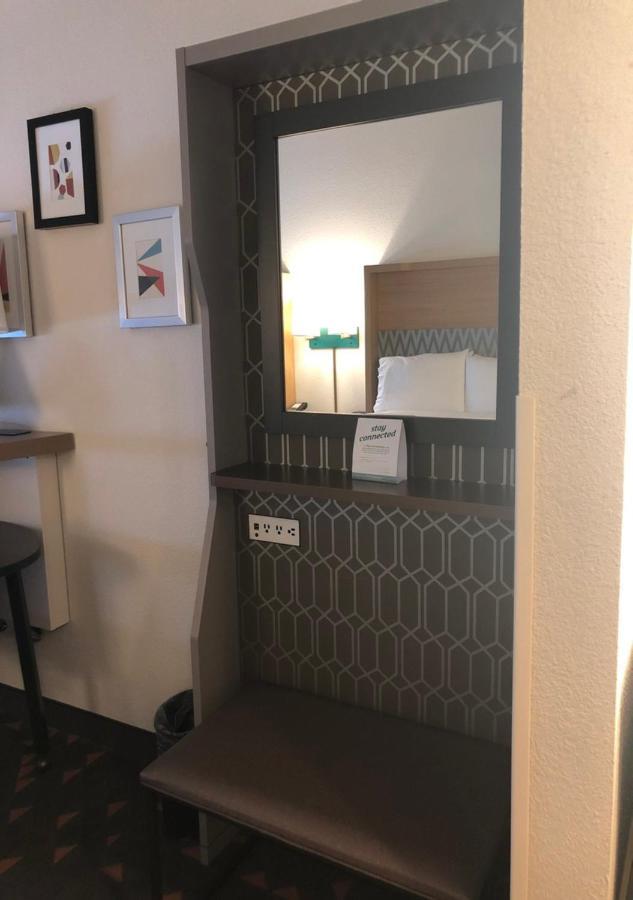 Atlanta/roswell By Ihg Hotel